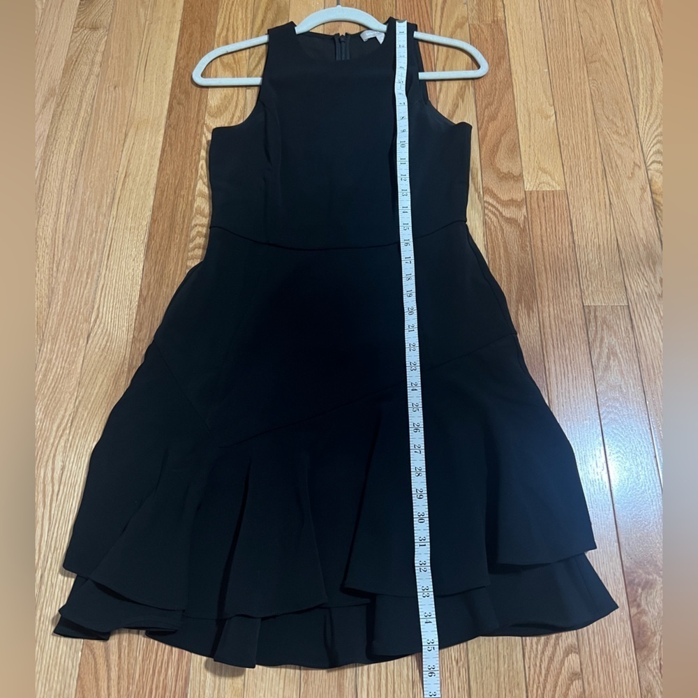 Banana Republic Black Sleeveless Ruffle Bottom dress. Women’s 4 - Picture 9 of 10